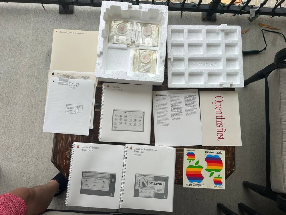 Apple Macintosh System Software start kit 944-0379-A. Manuals, System Update