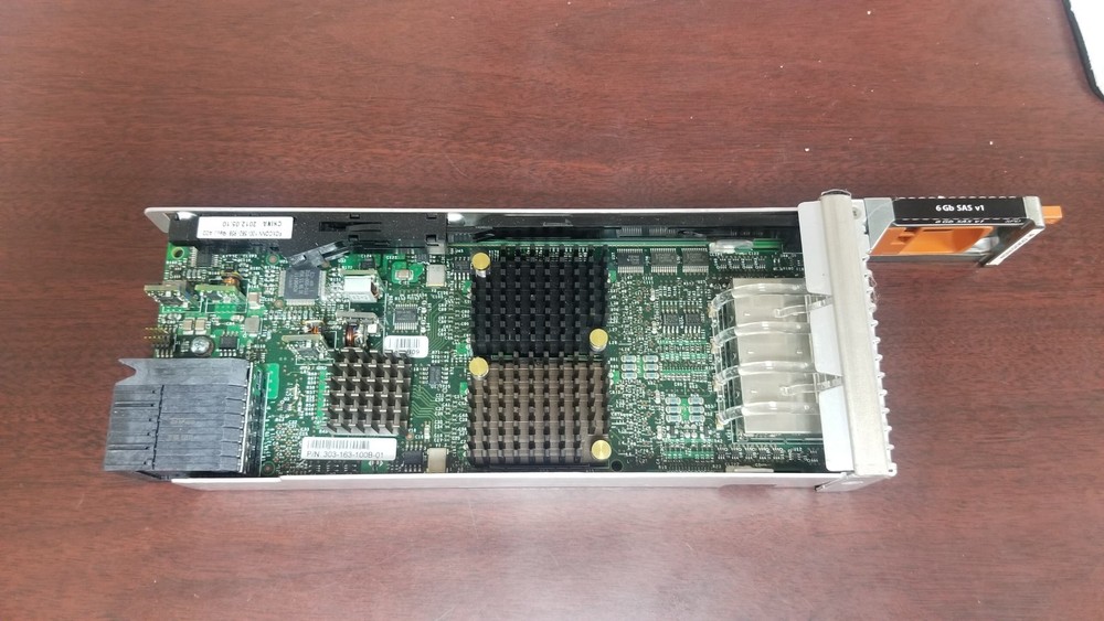 EMC 303-163-100B 6GB SAS V1 Module GOOD!