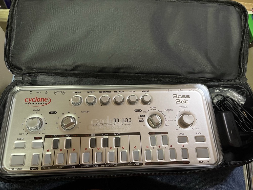 Cyclone Analogic Tt-303 Bass Bot V1 2014 Silver Complete Set