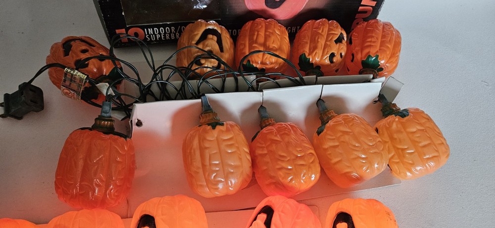 Vintage Halloween Pumpkin Blow Mold Superbright String Lights 1996 Please READ
