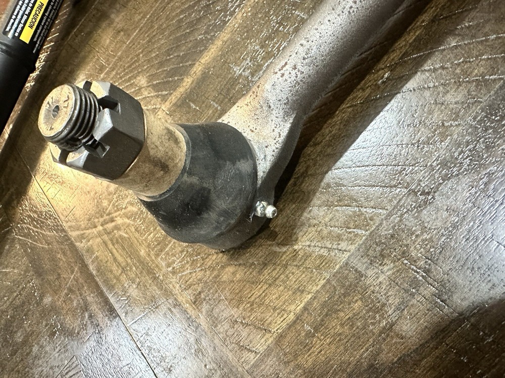 Freightliner Steering Drag Link OEM 14-10281-000