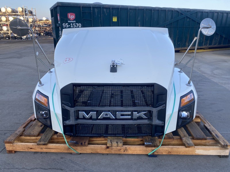 Mack Anthem Hood (612-15057)