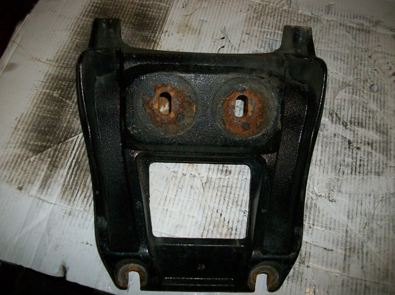 Cummins Engine Mount 01-32275-000 (548-10398)