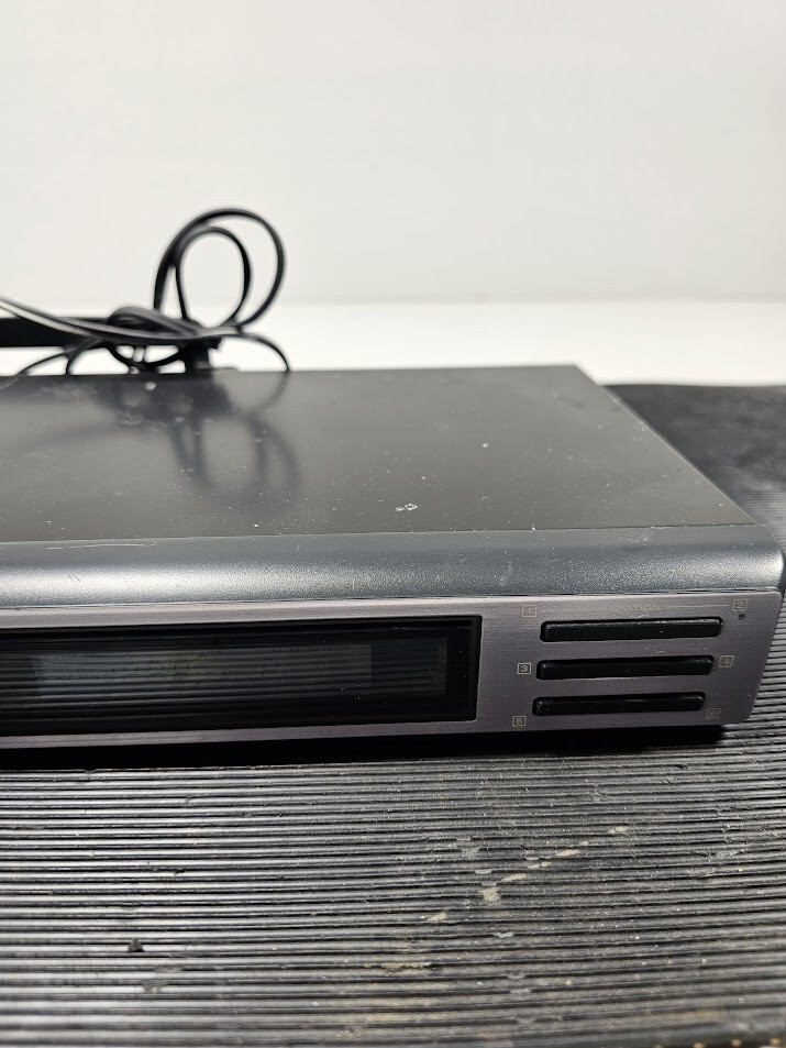 Fisher Studio Standard Tuner - Used, Working Condition