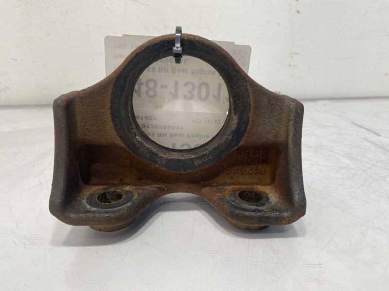 Freightliner MT55 Engine Mount 0130509001 (548-13012)