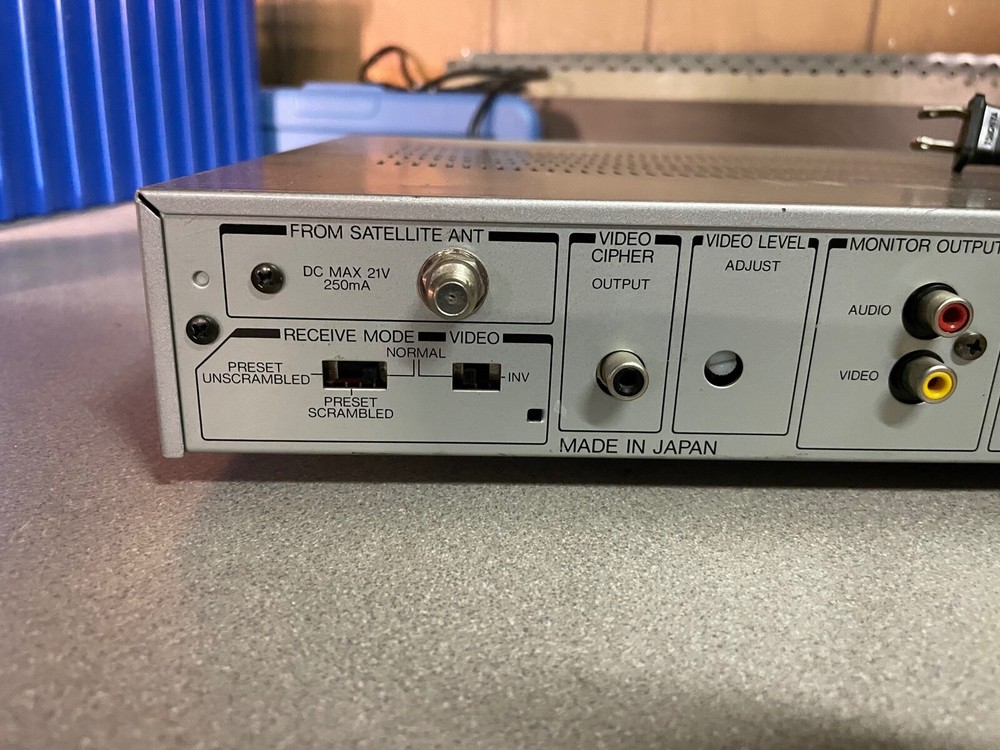 M/A Com Satellite Receiver T2