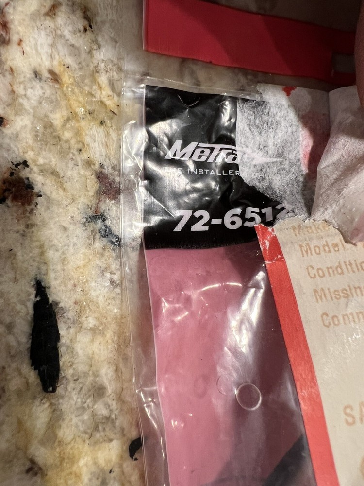 Metra 72-6512 2 Pin Rectangular Speaker Connector for Select Chrysler 1985-Up