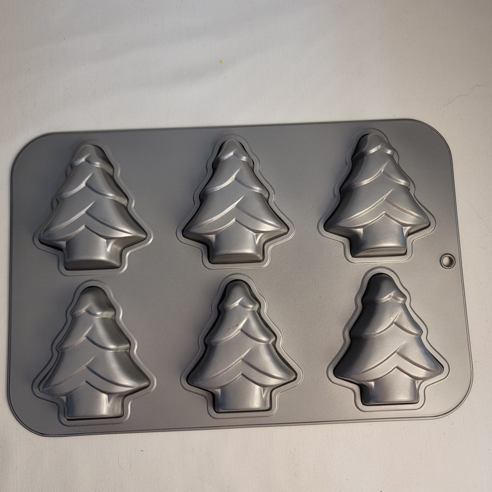 Baker’s Secret Non-stick Mini Christmas Tree Non Stick Pan