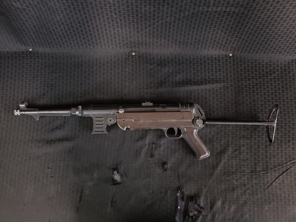 448407 - Broken Mp-40 C02 BB Gun