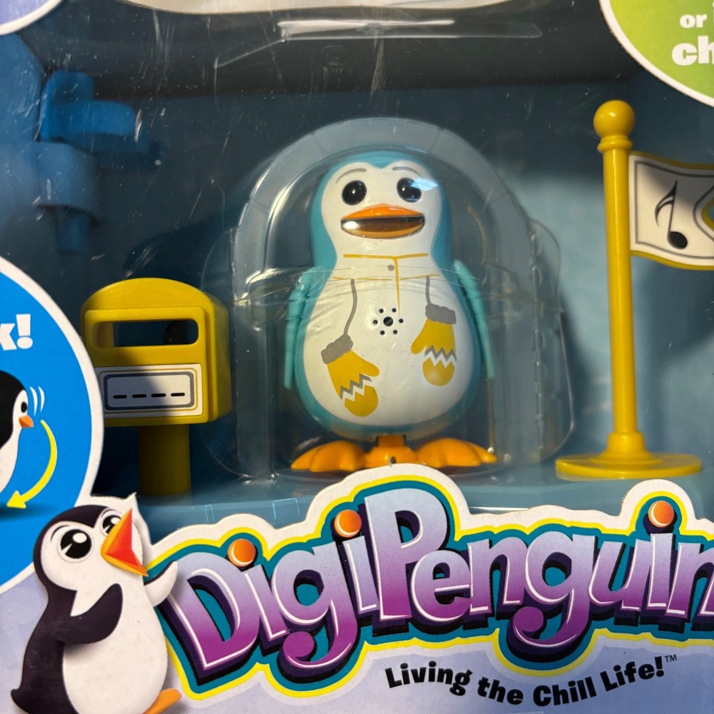 DigiPenguins North Igloo Playset Spin Master New In Box Interactive Toy