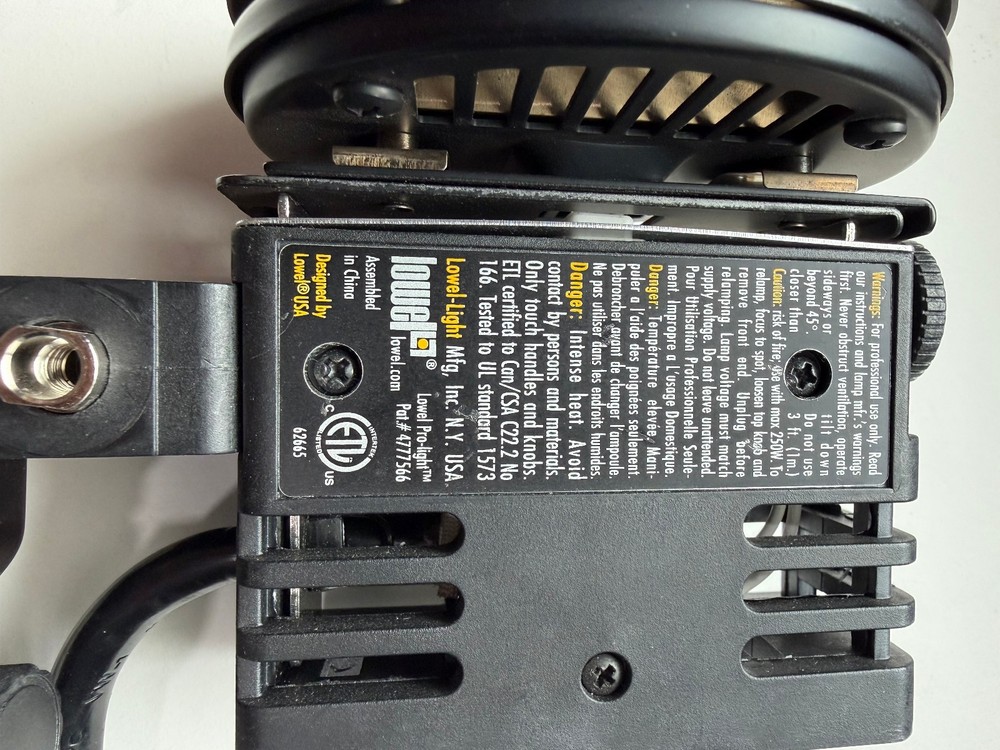 Lowel Pro-Light Focusing Flood Light