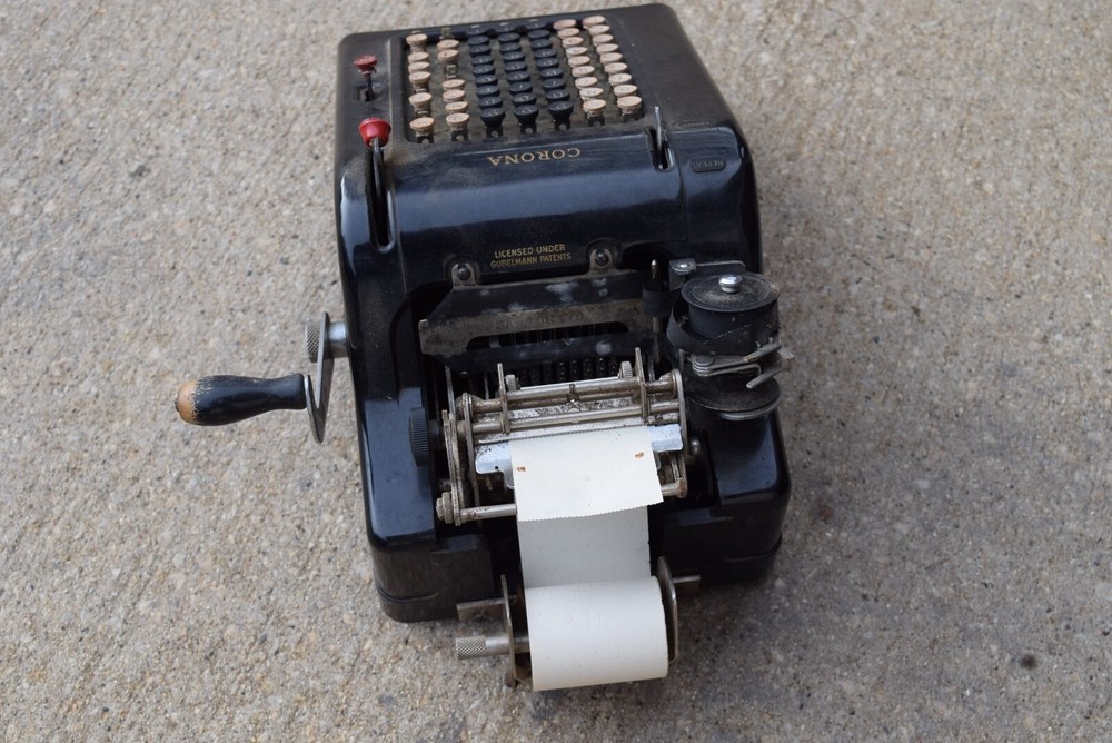 Vintage Smith & Corona Hand Crank Adding Machine