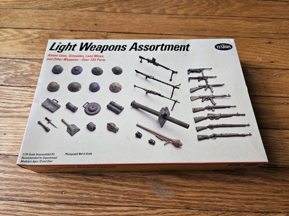 TESTORS 1/35 SCALE LIGHT WEAPONS ASSORTMENT World War 2
