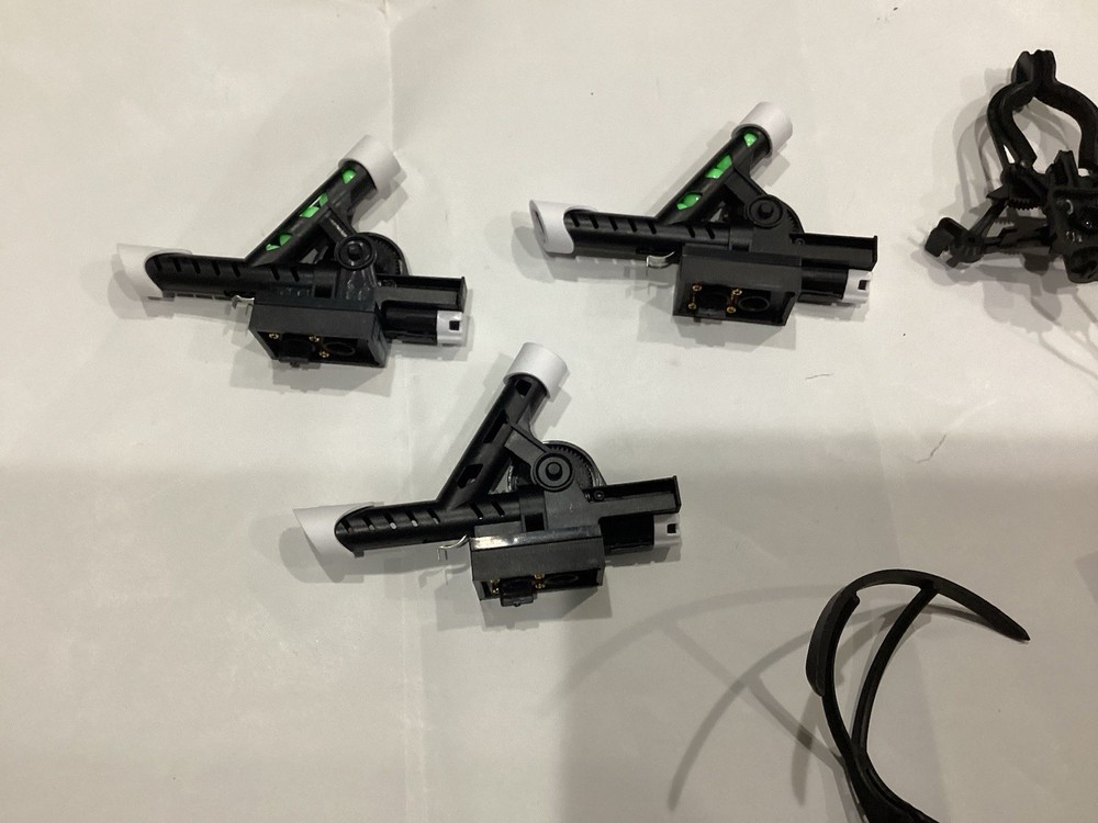 Parrot Fun Mambo Camera Accessory (3)- Cannon / (2) - Grabber / (1)- Hull