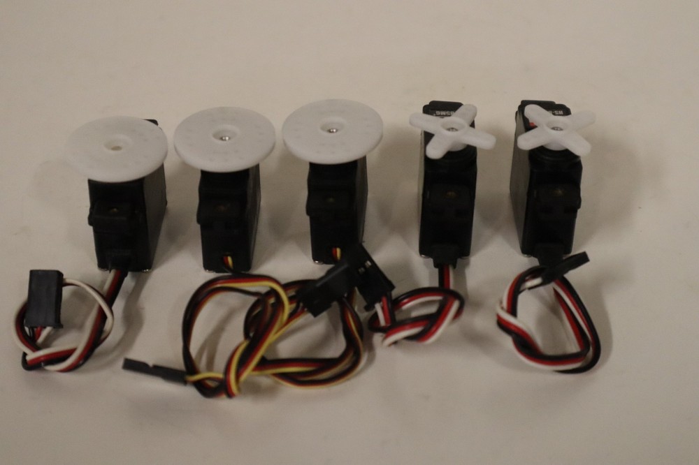 Set of 5 Micro RC Remote Control Airplane Servos Hitec and System 2000