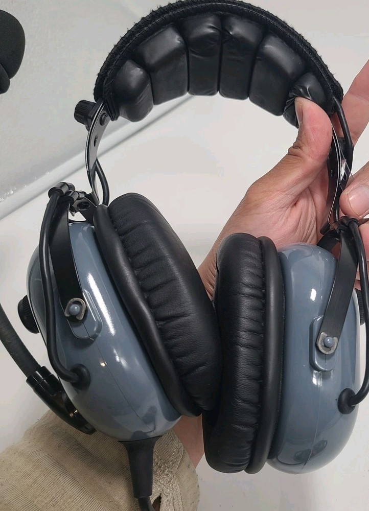 Cadence Aviation Wired Headset W/ Zip Case