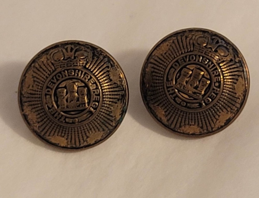 THE DEVONSHIRE REGIMENT UNIFORM BUTTON LOT OF 2.