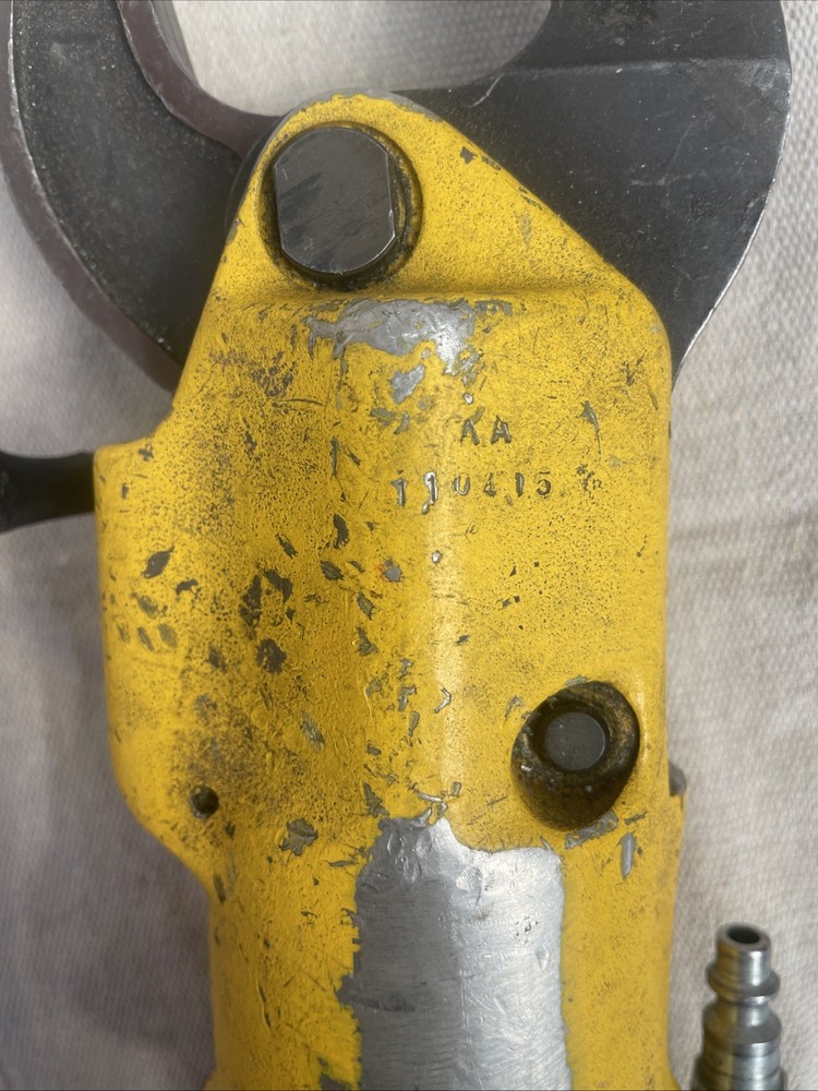 U.S Industrial Pneumatic Tandem Rivet squeezer