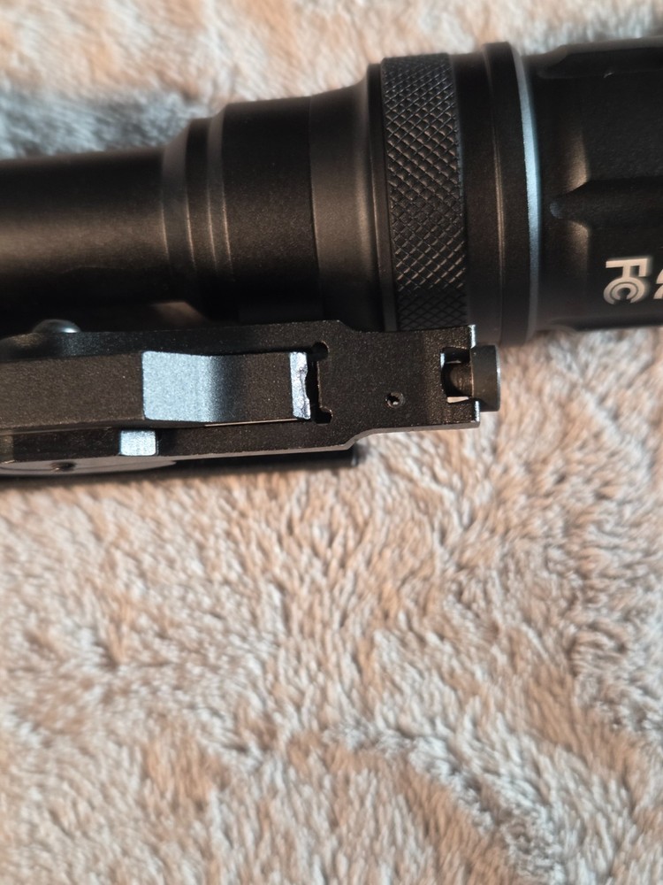 Night Evolution M952V Tactical Light Airsoft (Black) READ DESCRIPTION