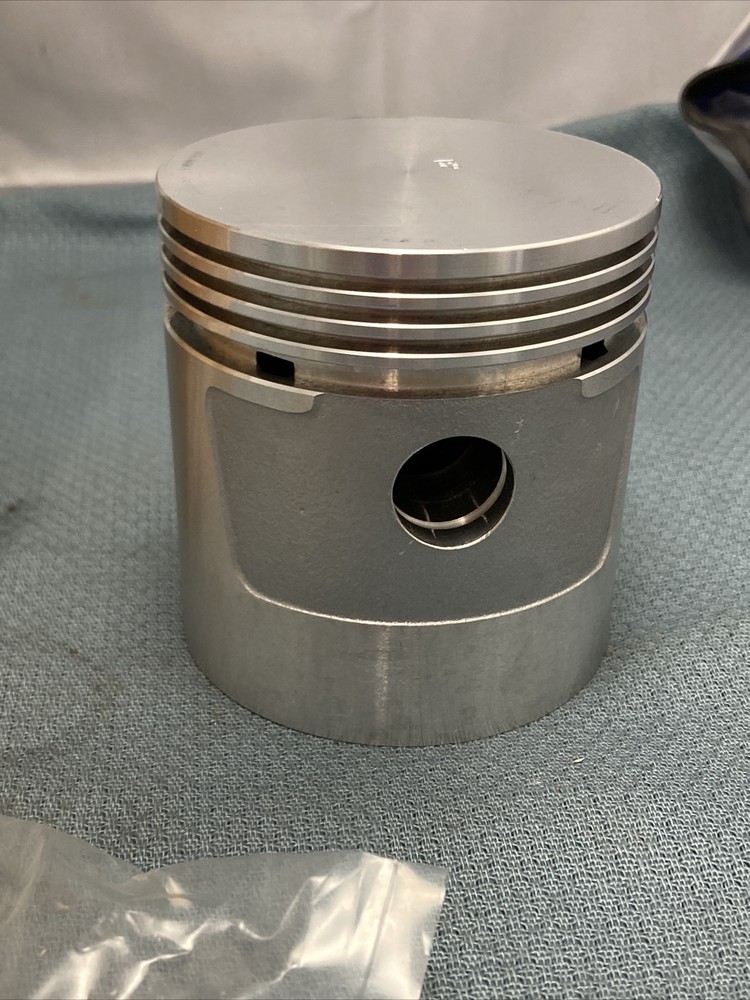NEW WISCONSIN DB190B2SP PISTON ASSEMBLY
