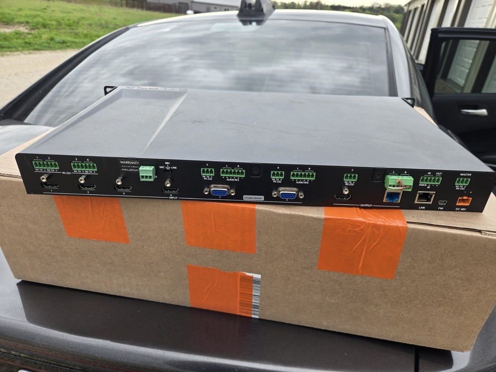 Atlona AT-UHD-CLSO-601 4K/UHD 6-Input Multi-Format Switcher