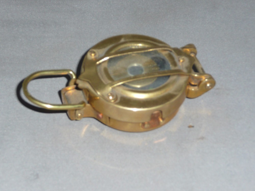 COMPASS BRASS MILITARY STYLE COMPASS