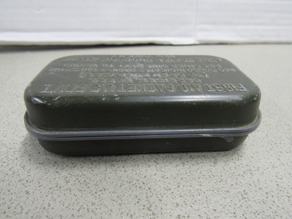 WW2 US Tenite Plastic First Aid Packet Carlisle Model CONTAINER ONLY Experimenta