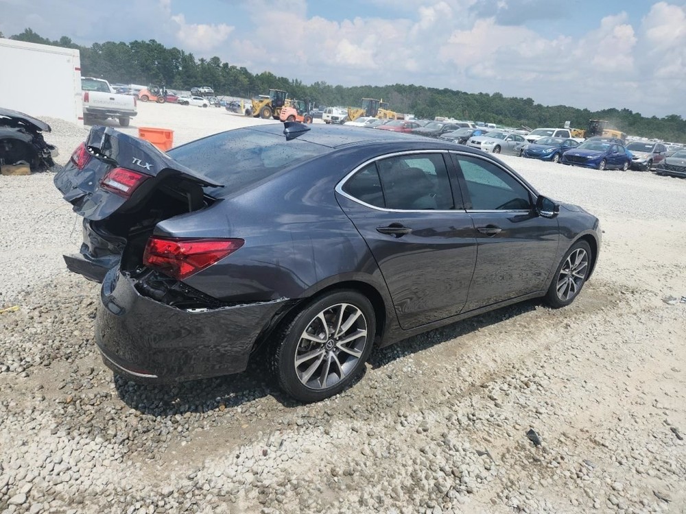 TLX 2016 Glove Box 4790332