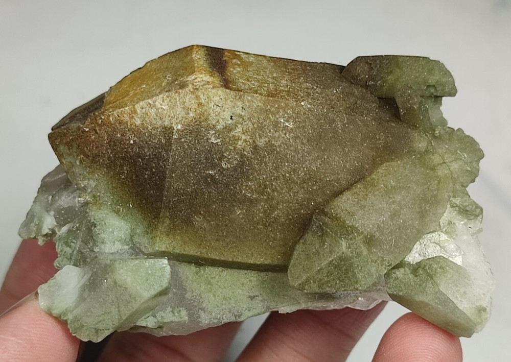 Chlorite Quartz Crystal Having Beautiful Growth-Pk
