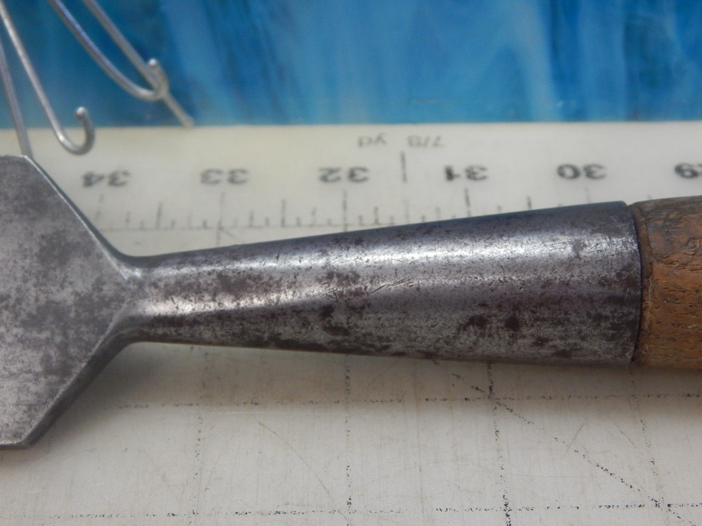 Vintage STILETTO TOOLS 2” Beveled Edge Chisel, Socket style,