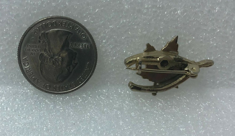 Niagara Falls Maple Leaf Wishbone Pin