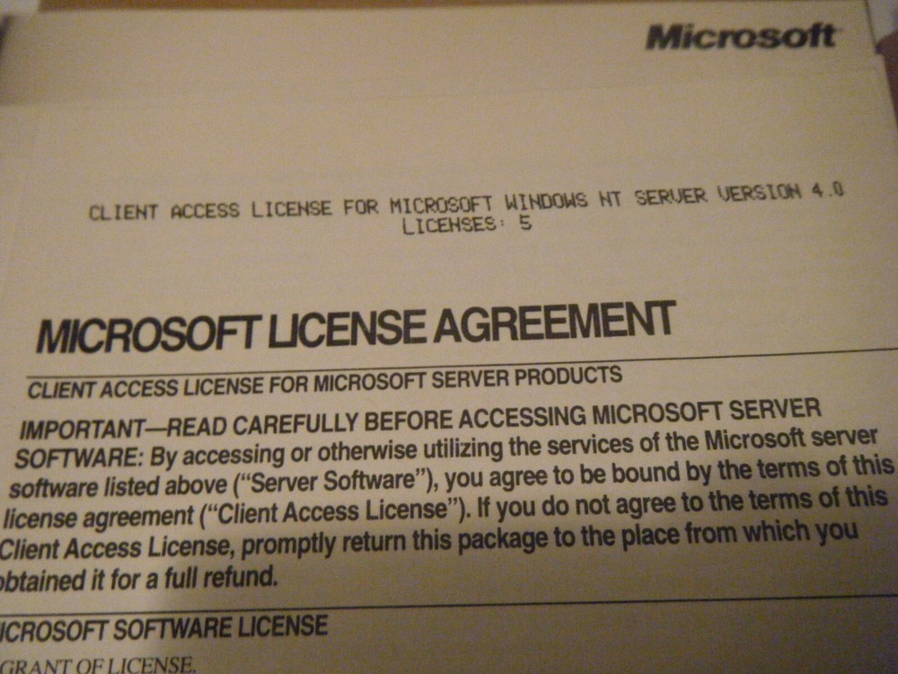 Microsoft Windows NT Server. New Condition with CD Key, Documentation. 5 client