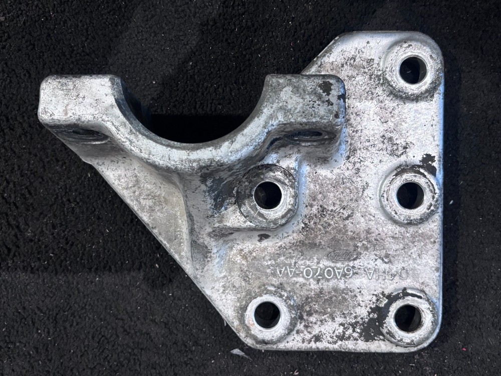 Ford Motor Mount D4HA-6A070-AA for Caterpillar 3406 Engine
