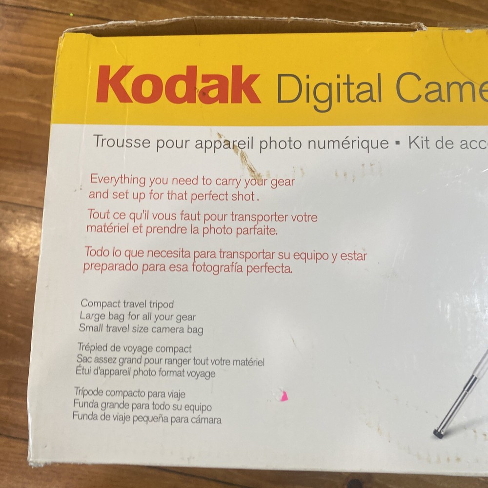 Kodak Digital Camera Accessory Kit 2 Bags And Tripod New
