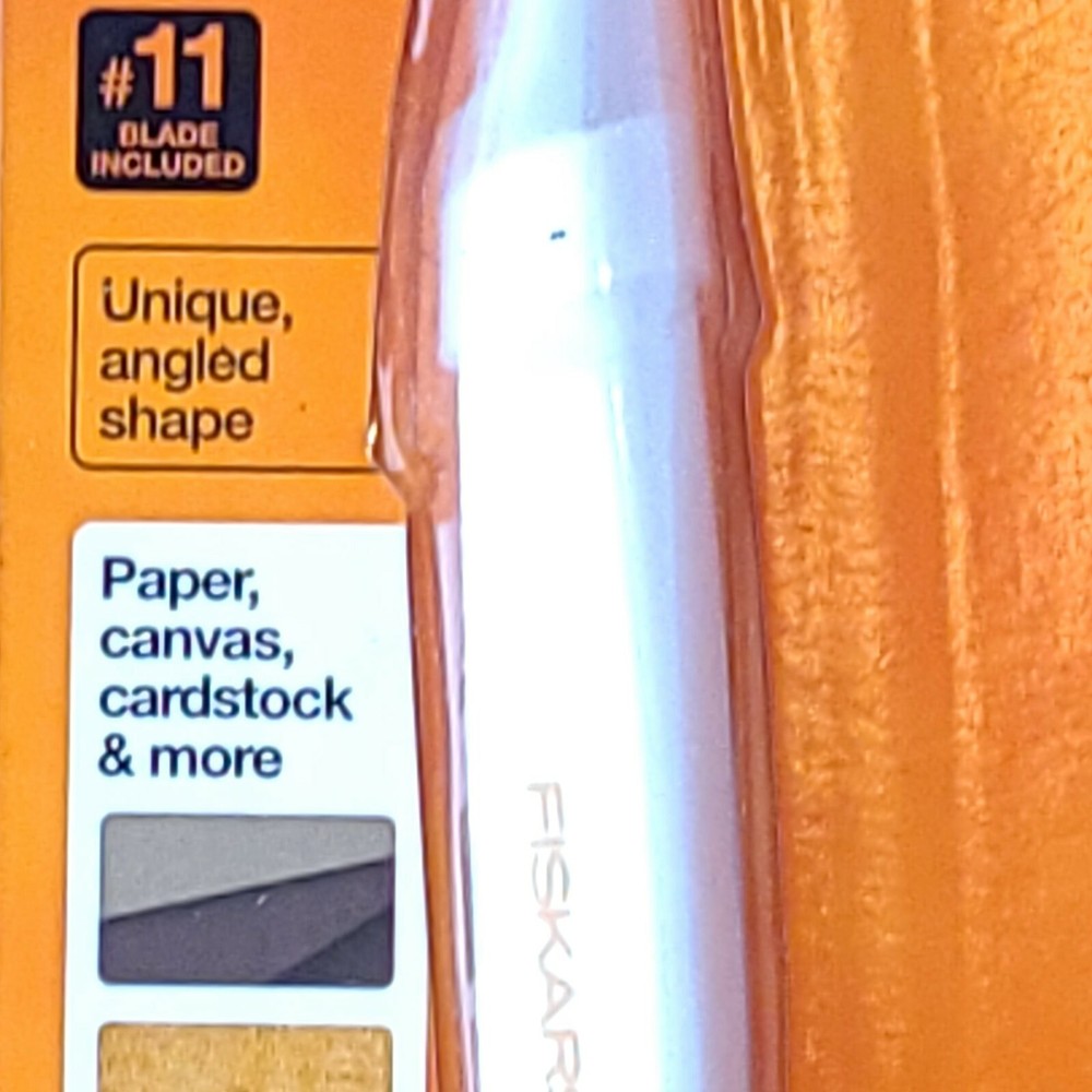 FISKARS Craft Knife - Change Blades Quickly and Easily