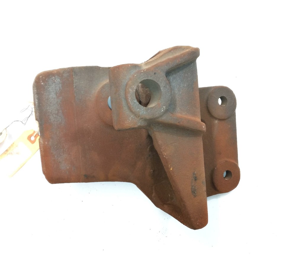 International Bracket 874271R2 NOS