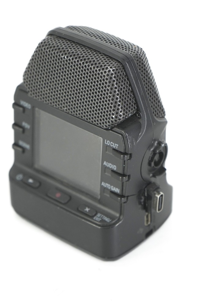 Zoom Q2n Handy Video + Audio Controller - ISSUE