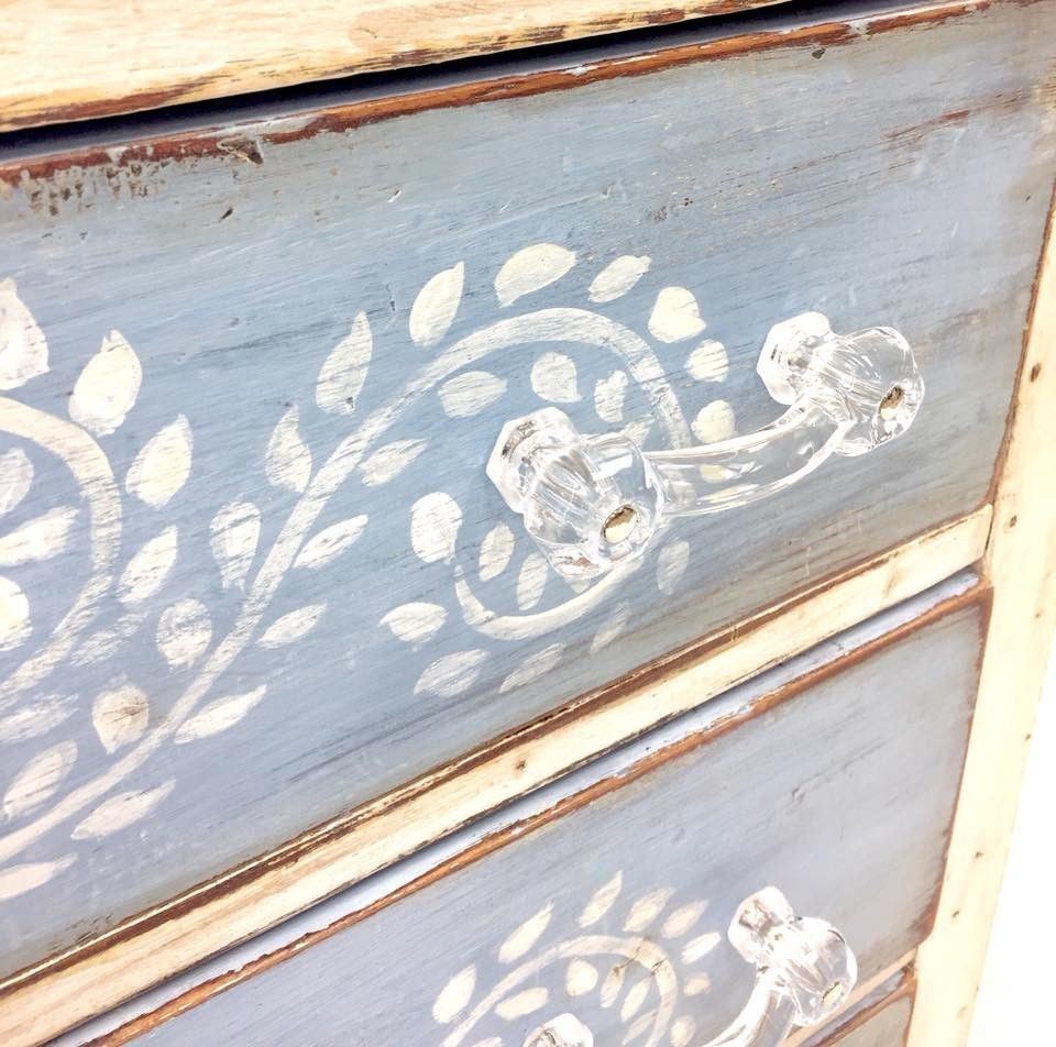 3" Antique Glass Pull Clear