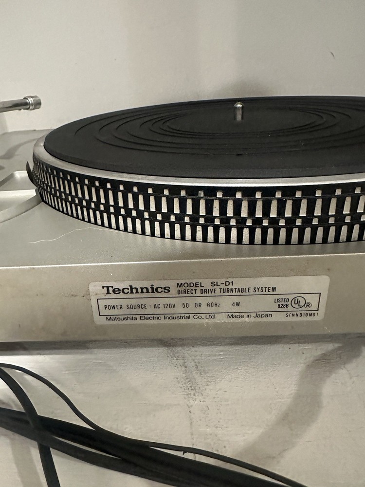 Serviced Technics SLD1 W/ Dustcover