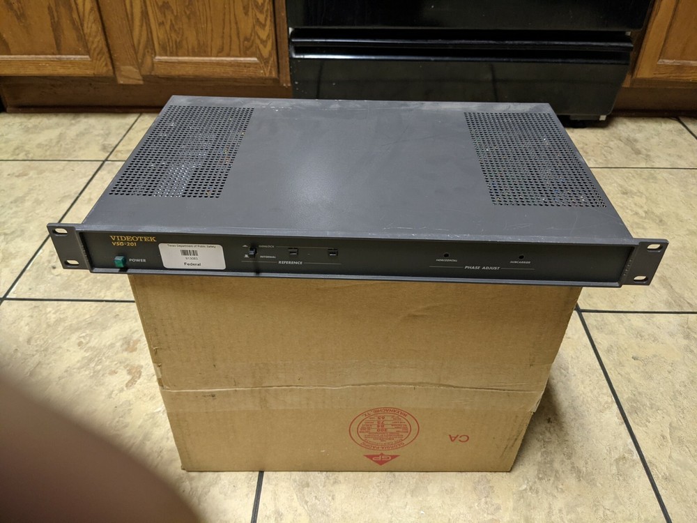 VideoTek VSG-201 Sync Generator (49B)