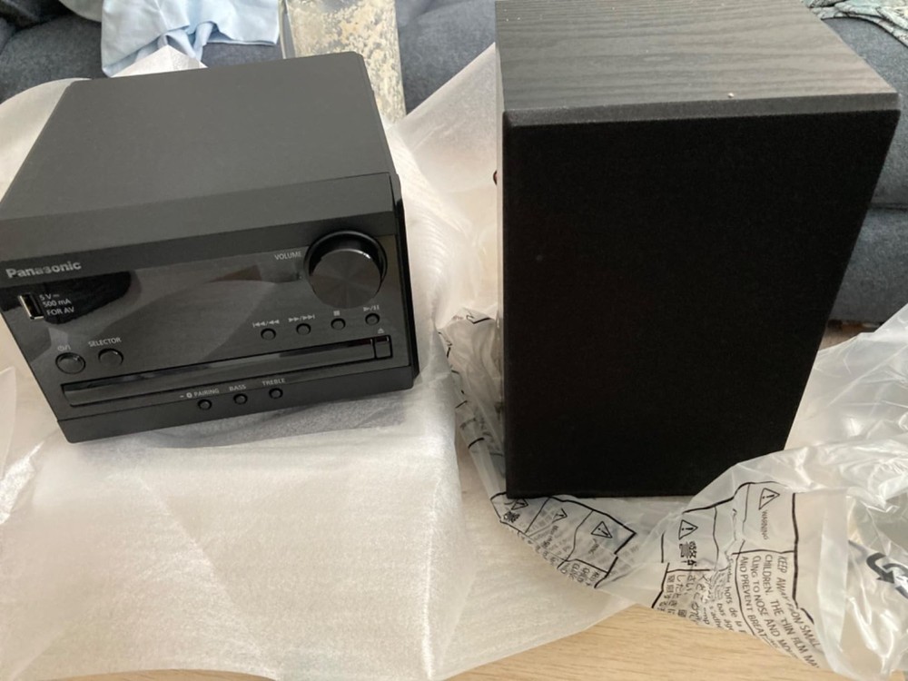 Panasonic Compact Stereo System with CD Player, Bluetooth, FM Radio and USB ...