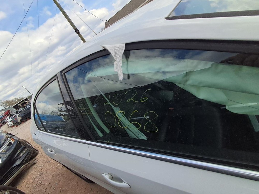 Fuse Box Engine Fits 15-18 JETTA 2756760