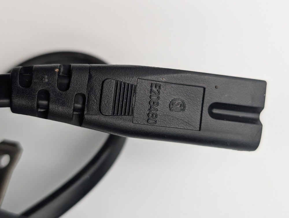 DirecTV D12-100 Satellite Receiver w/ Access Card – Powers On Untested