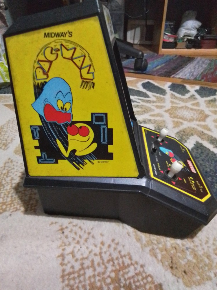 1982 Coleco Pac-Man Mini Arcade Version With Original Box. Works Great.