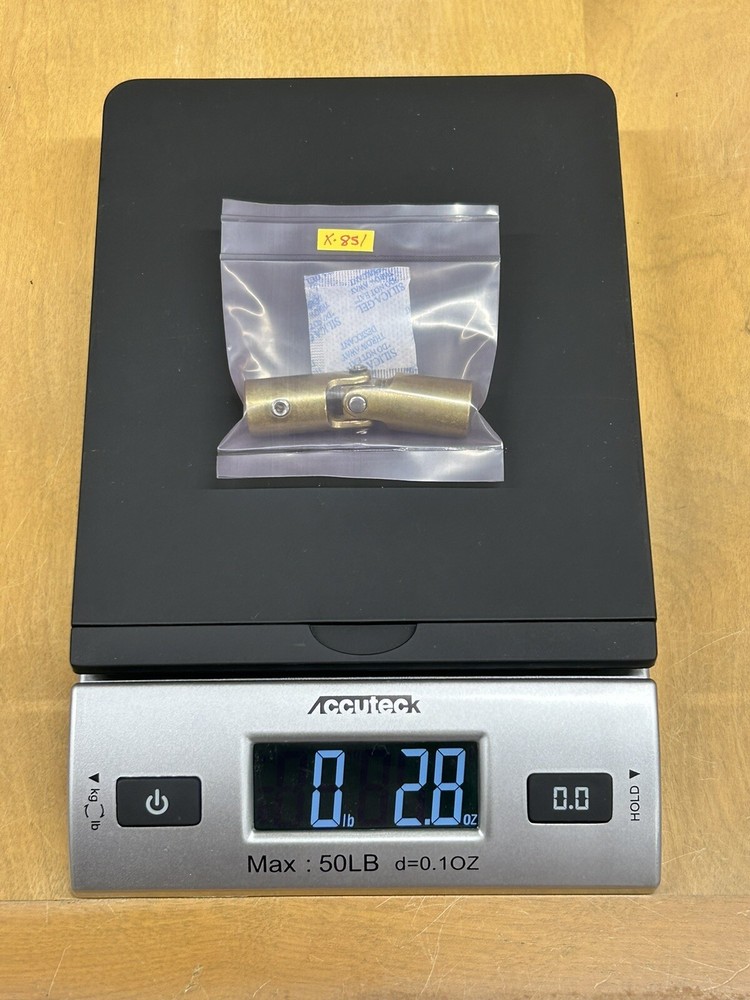 QTY 1 UNKNOWN MAKER SOLID BRASS UNIVERSAL JOINT 1/4" BORE BOTH ENDS 2 SET SCREWS