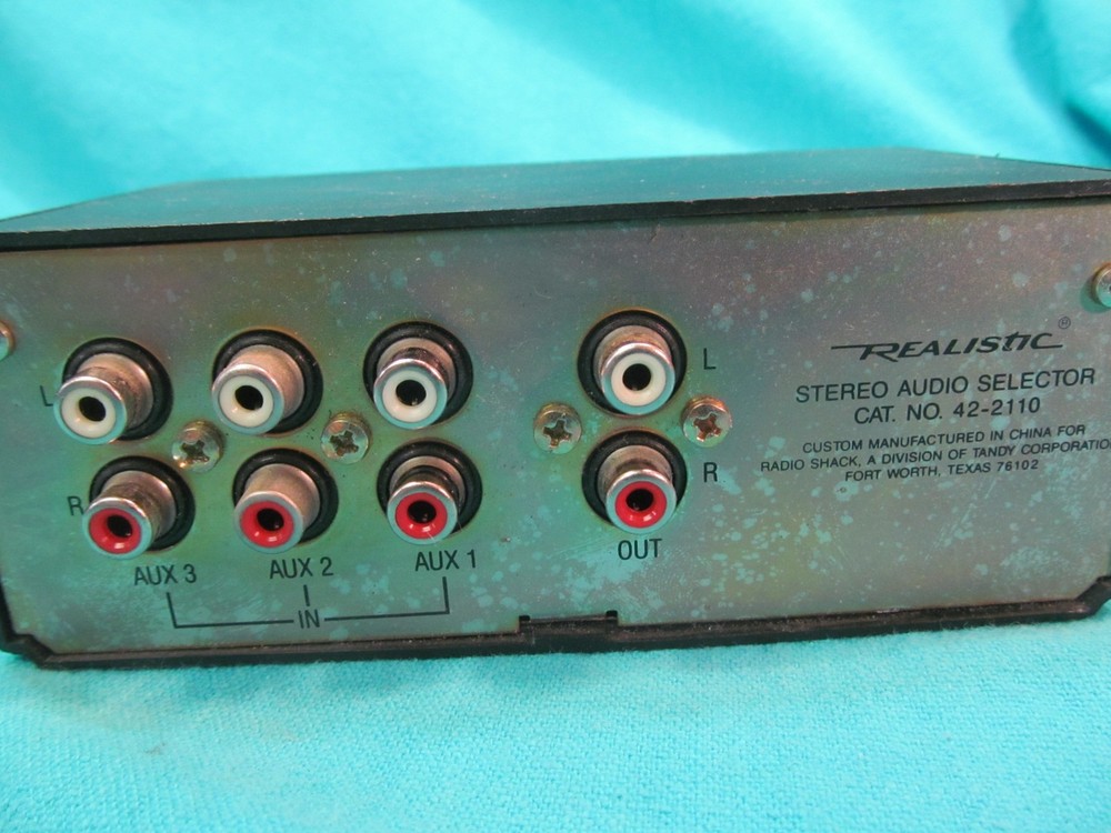 REALISTIC 42-2110 STEREO AUDIO SELECTOR