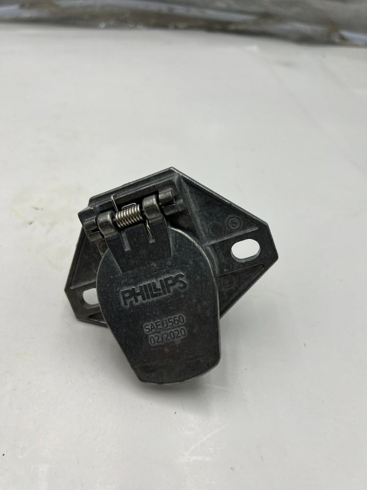 PHILLIPS 15-720 SAE J560 7 WIRE TRAILER SOCKET PLUG