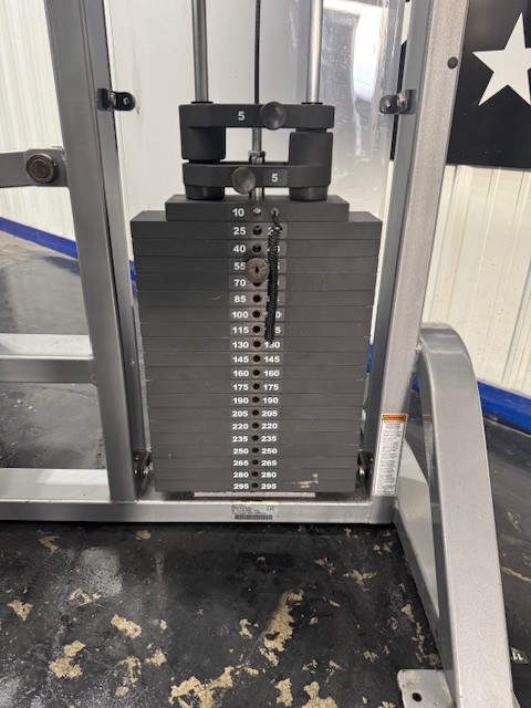 Life Fitness | Pro2 Lat Pulldown