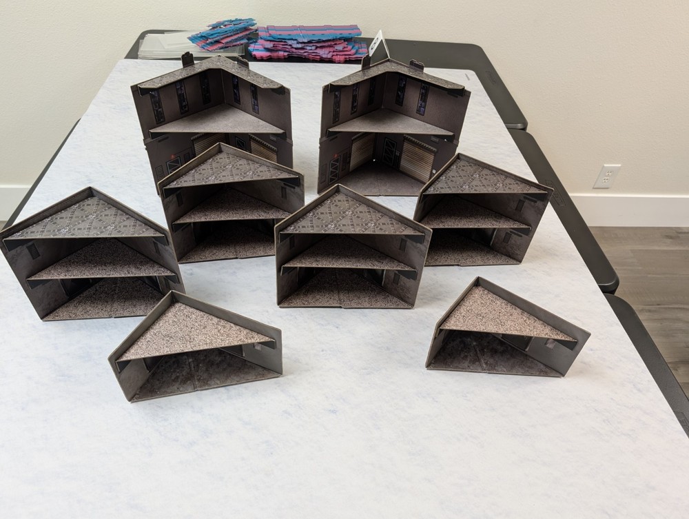 Warhammer 40k Terrain: Squad Marks Foldable Terrain Set - 8 Ruins