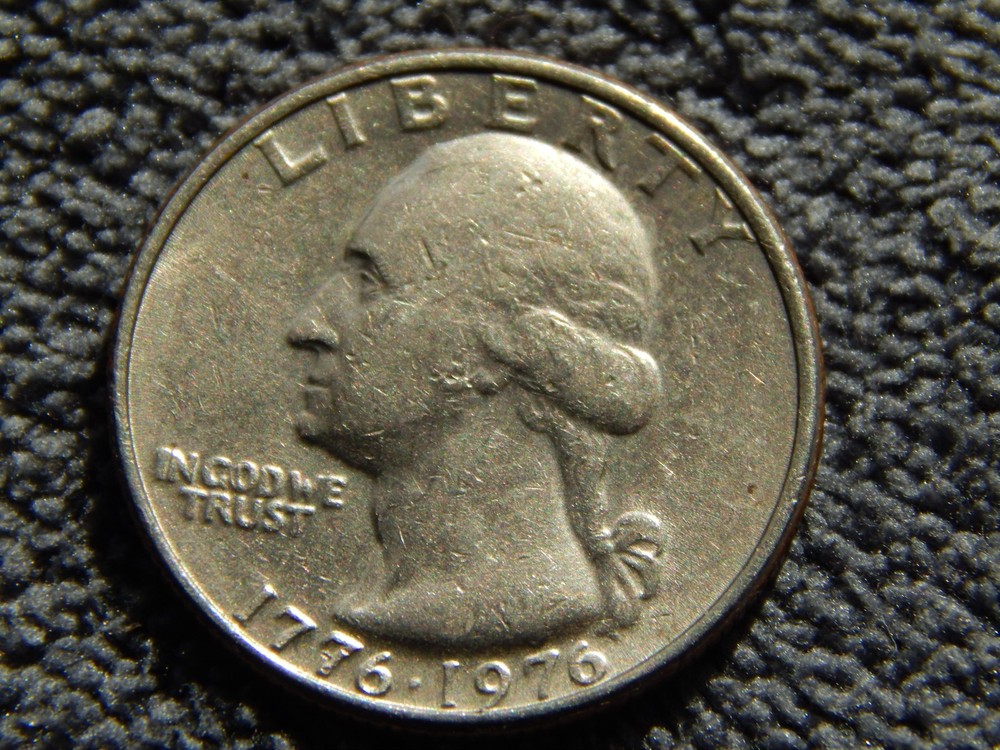 Bicentenial Quarter No Mint Mark Multiple Errors Reverse Side and Obverse side
